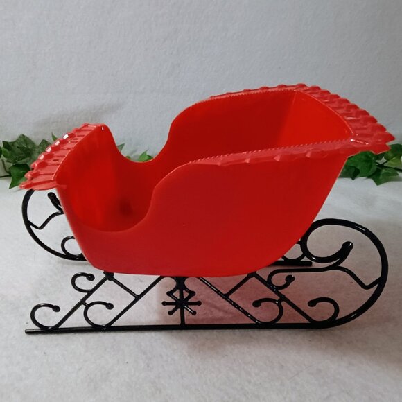EUC: Vintage Milkis 1960s Red Christmas Sleigh Candy Holder w/ Original Box - Picture 2 of 11